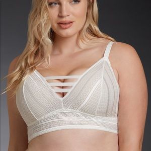 Torrid 3X lace ladder bralette. Never worn!